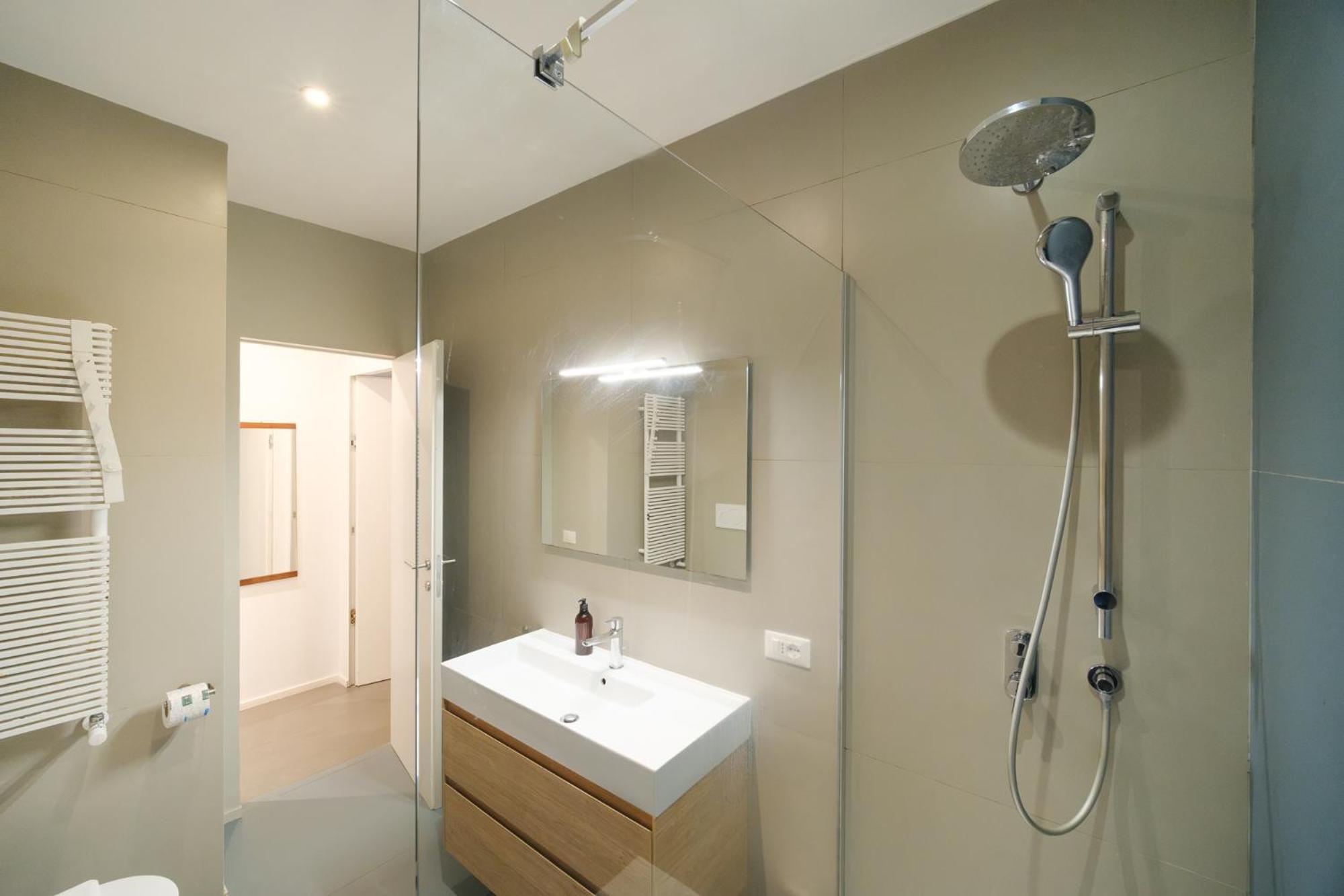 Golden House Buddyrent Apartment Rom