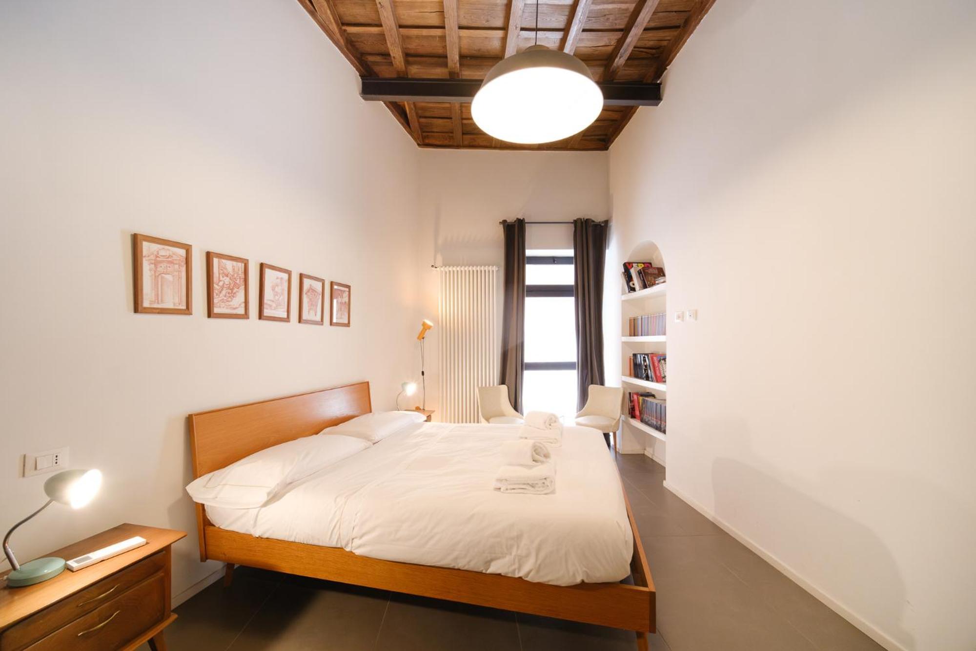 Golden House Buddyrent Apartment *