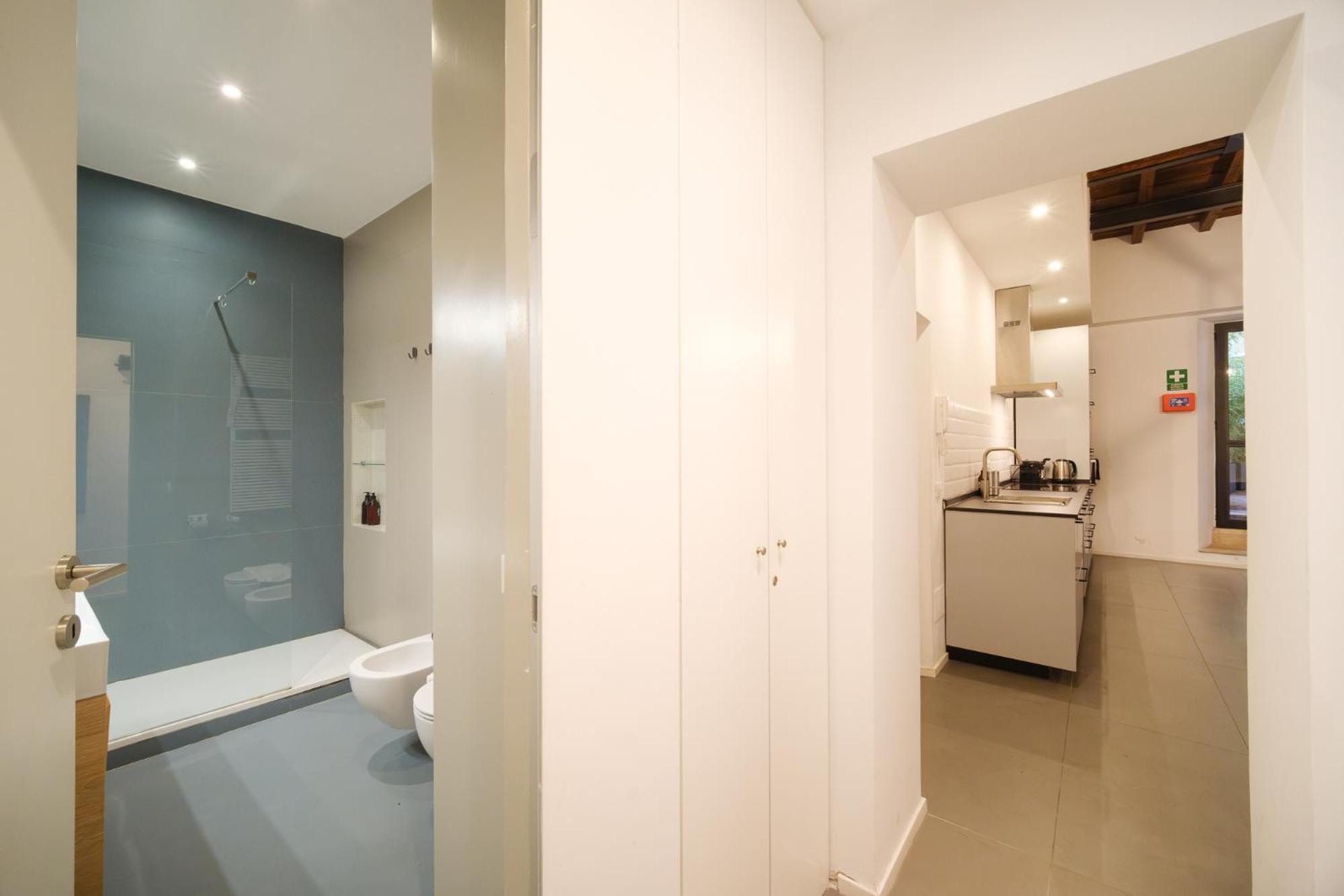 Golden House Buddyrent Apartment Rom